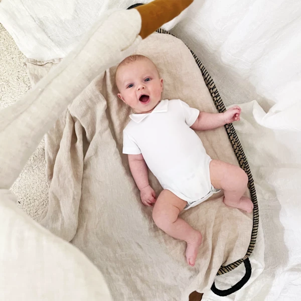 Klein Baby Romper Met Kraag - Korte Mouw - Mt. 50 - Off White - Afbeelding 3