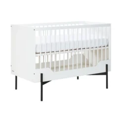 Kidsmill Boutique Babykamer Wit / Zwart | Bed 60 X 120 Cm + Commode 9 Kidsmill Boutique Babykamer Wit / Zwart | Bed 60 X 120 Cm + Commode -Babykamers Verkoopwinkel boutique ledikant wit zwart 2 1 76f1