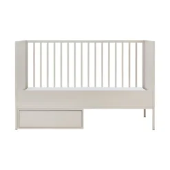 Kidsmill Amy Babybed Oatmeal 70 X 140 Cm 7 Kidsmill Amy Babybed Oatmeal 70 X 140 Cm -Babykamers Verkoopwinkel junior grote lade amy 1 b 08c0