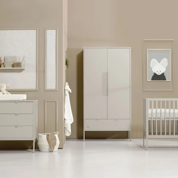 Kidsmill Amy Babykamer Oatmeal | Bed 60 X 120 Cm + Commode Breed 1 Kidsmill Amy Babykamer Oatmeal | Bed 60 X 120 Cm + Commode Breed