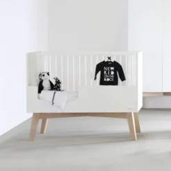 Kidsmill Sixties Babybed Wit Mat / Naturel 60 X 120 Cm -Babykamers Verkoopwinkel kidsmill sixties babybed wit mat naturel 60 x 120 cm 80fd