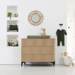Kidsmill Levi Commode Naturel Eiken -Babykamers Verkoopwinkel levi ronde poot commode sfeer 2 20ca