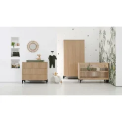 Kidsmill Levi Babykamer | Bed 60 X 120 Cm + Commode Naturel Eiken -Babykamers Verkoopwinkel levi ronde poot sfeer 1 eed1