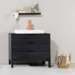 Kidsmill Pure Wood Babykamer Zwart Geborsteld | Bed 60 X 120 Cm + Commode 7 Kidsmill Pure Wood Babykamer Zwart Geborsteld | Bed 60 X 120 Cm + Commode -Babykamers Verkoopwinkel pure wood zwart peuter sfeer 4 f6c0